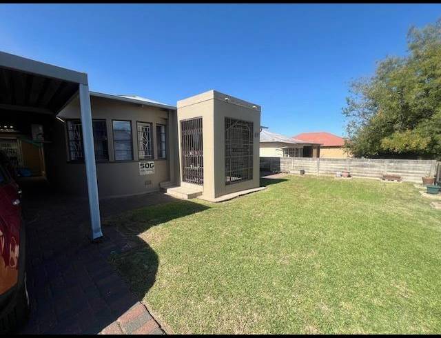 3 BEDROOM FREEHOLD FOR SALE IN ALBERTON NORTH